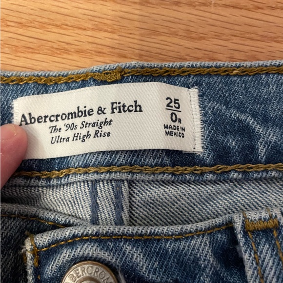 Abercrombie ultra high raise straight Jean - Picture 3 of 5